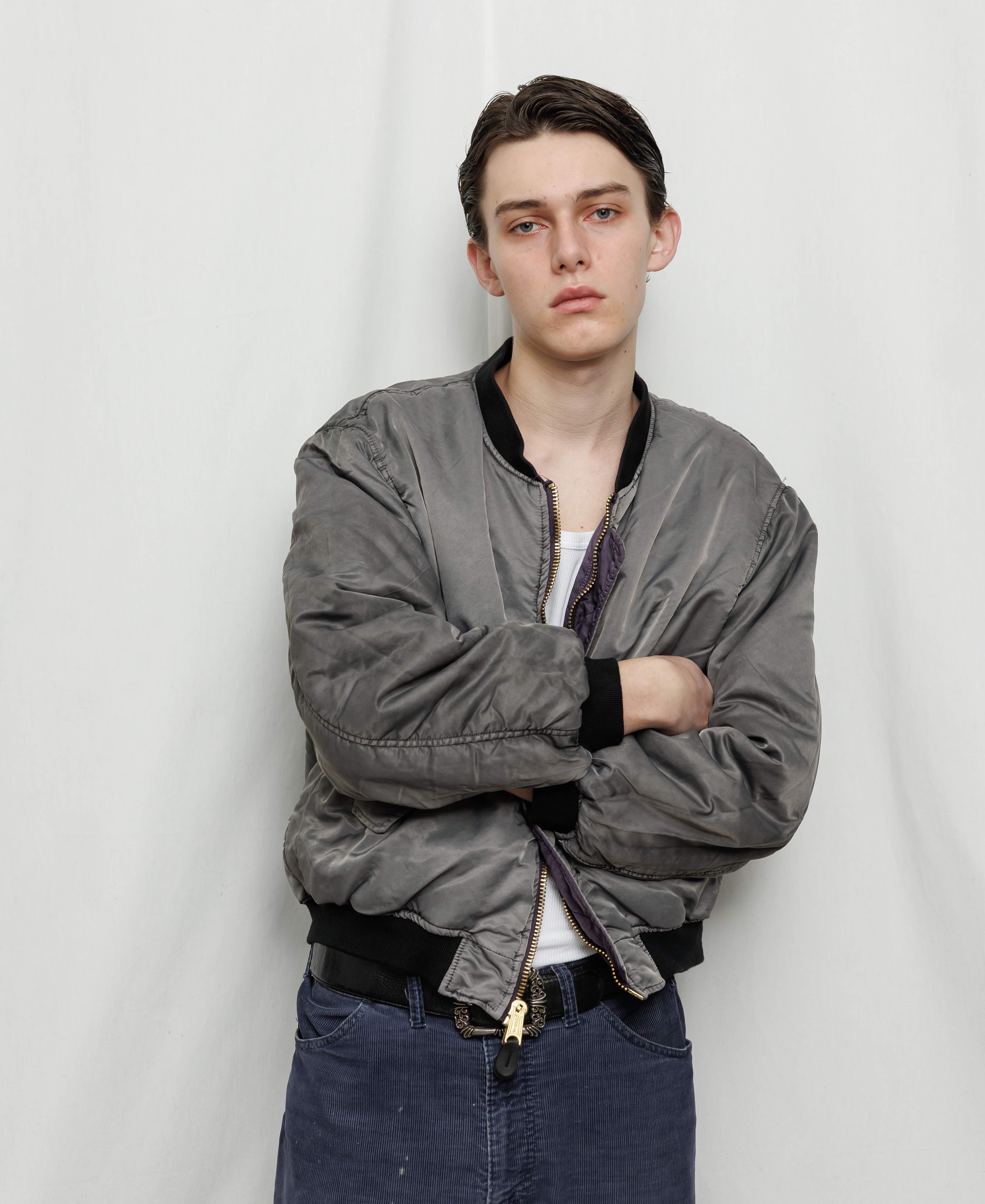 GARMENT-DYE NYLON BOMBER JACKET | DARK GREY X PURPLE