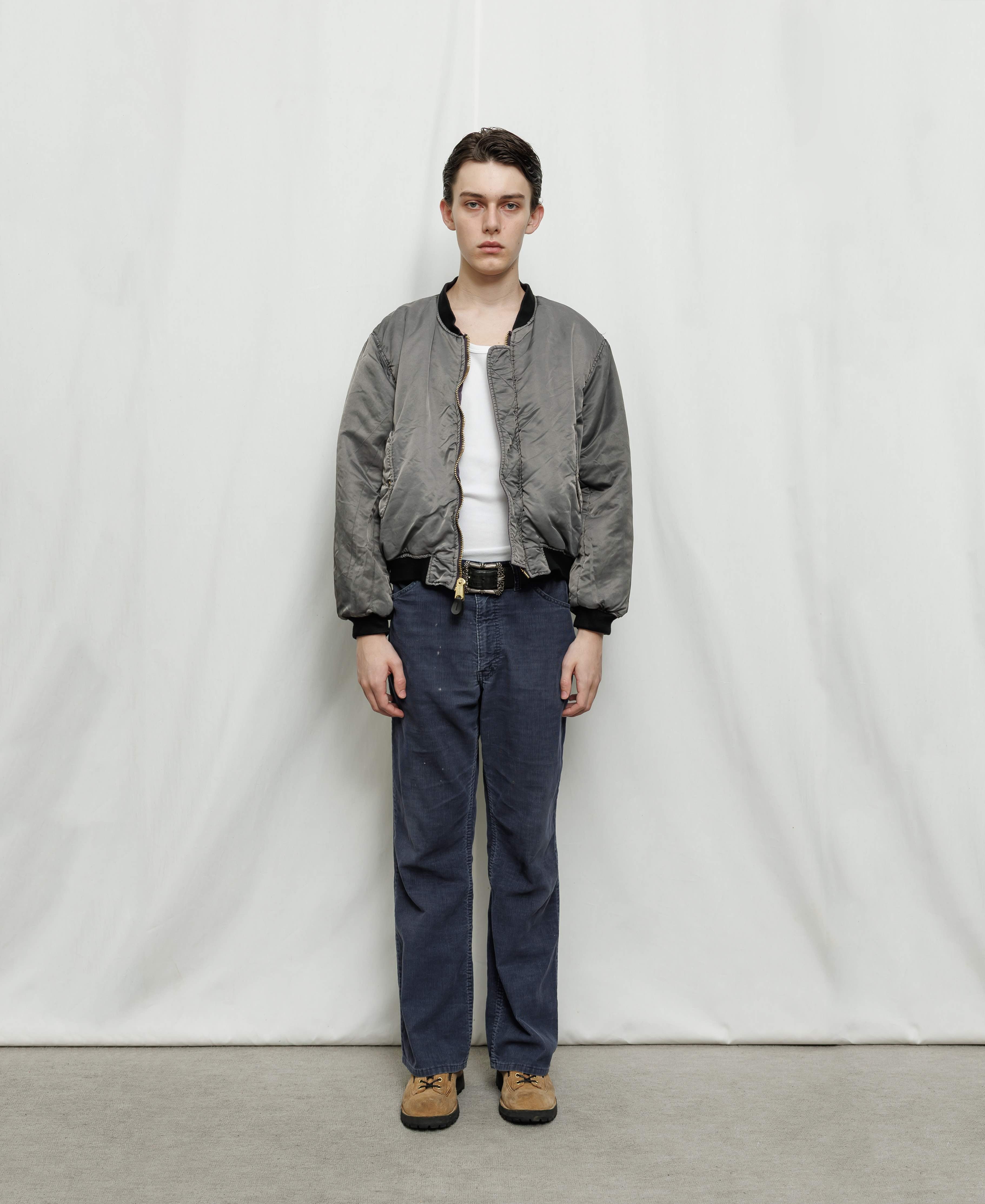 ガーメントダイ ダブルフェイスナイロンボンバージャケット - ダークグレー x パープル