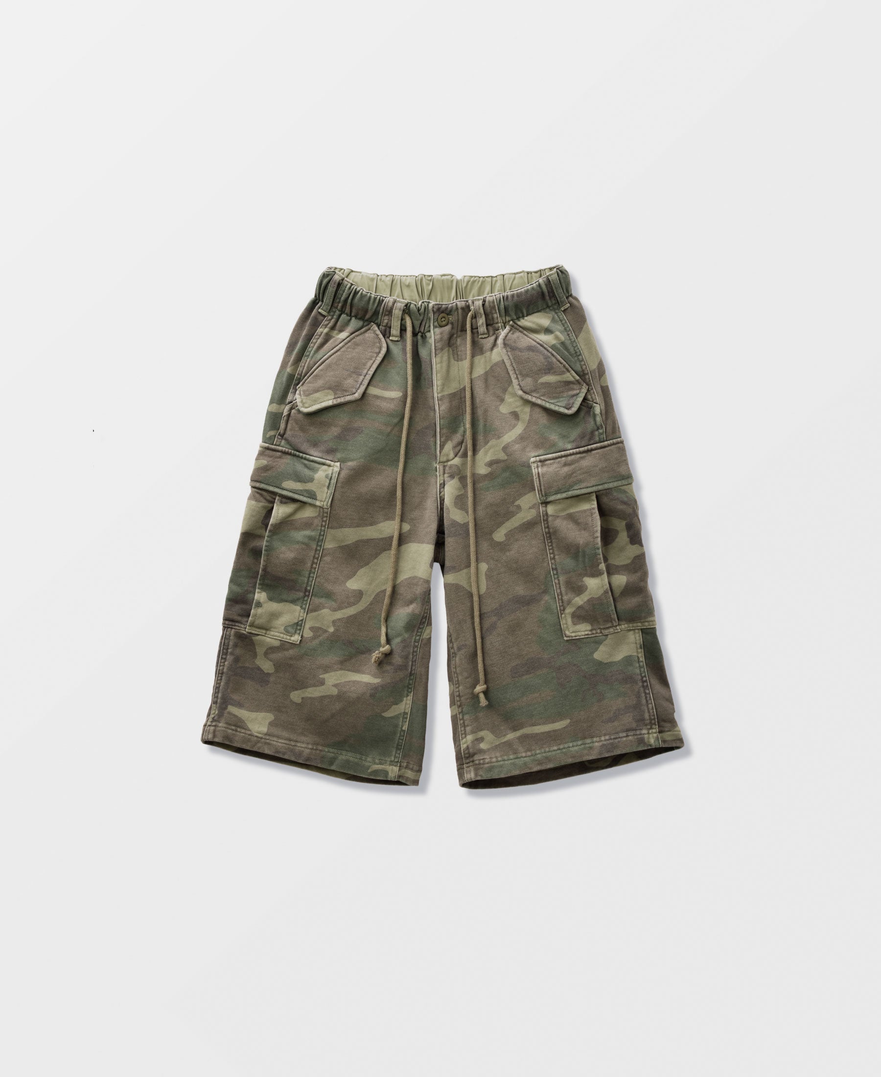 SUN FADED WASH SWEAT CARGO SHORT PANTS - WOODLAND CAMO